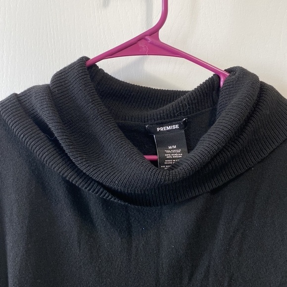 PREMISE Sweater Turtle Neck Black - Picture 4 of 6